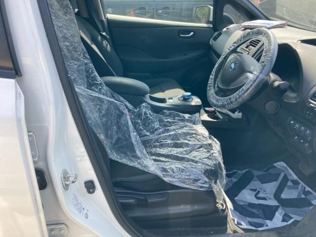 NISSAN LEAF 2016 Image 31