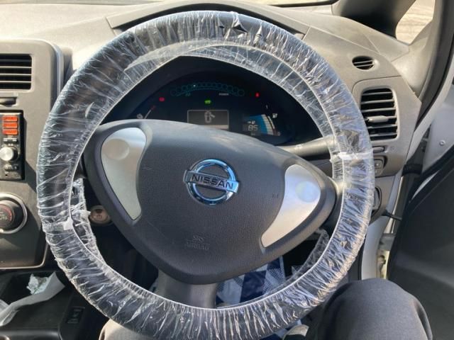 NISSAN LEAF 2016 Image 31