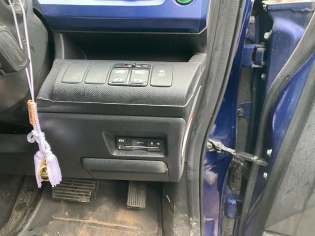 HONDA STEPWAGON SPADA 2010 Image 31