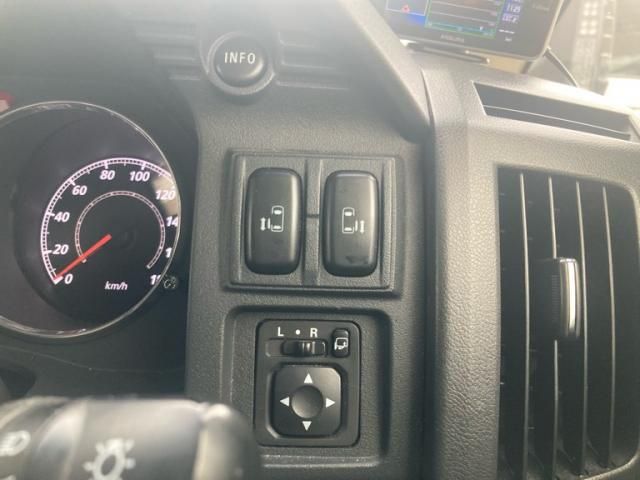 MITSUBISHI DELICA D:5 4WD 2017 Image 31