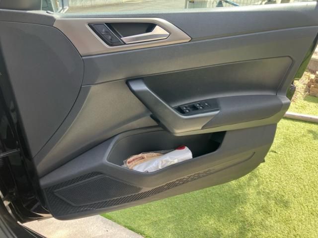 VOLKSWAGEN POLO 2021 Image 31