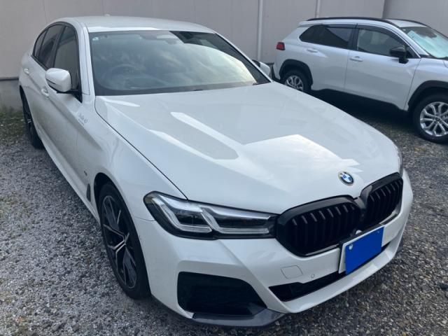 BMW 5SERIES SEDAN 2022 Image 31
