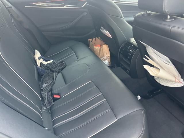 BMW 5SERIES SEDAN 2022 Image 31