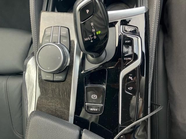 BMW 5SERIES SEDAN 2022 Image 31