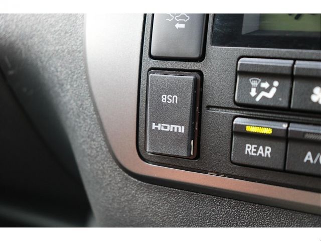 TOYOTA HIACE VAN 4WD 2022 Image 31