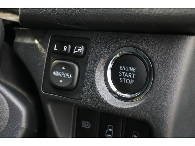 TOYOTA HIACE VAN 4WD 2022 Image 31