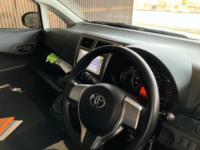 TOYOTA RACTIS 2011 Image 31