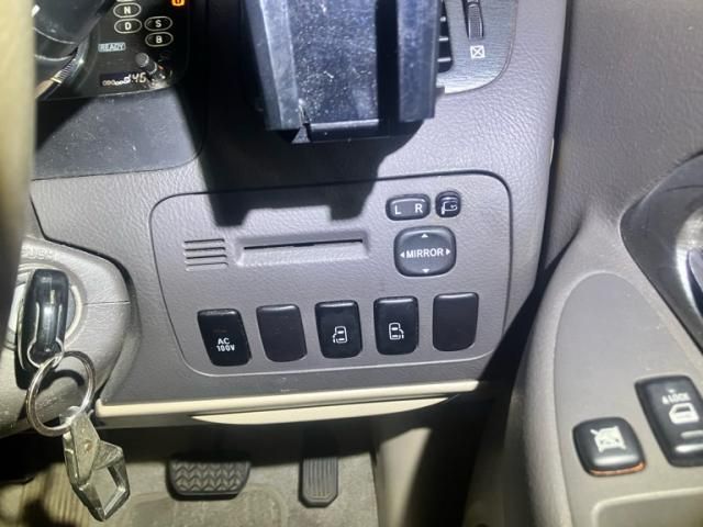 TOYOTA ALPHARD HYBRID 4WD 2005 Image 31