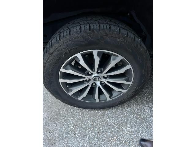 TOYOTA LANDCRUISER PRADO 2019 Image 31