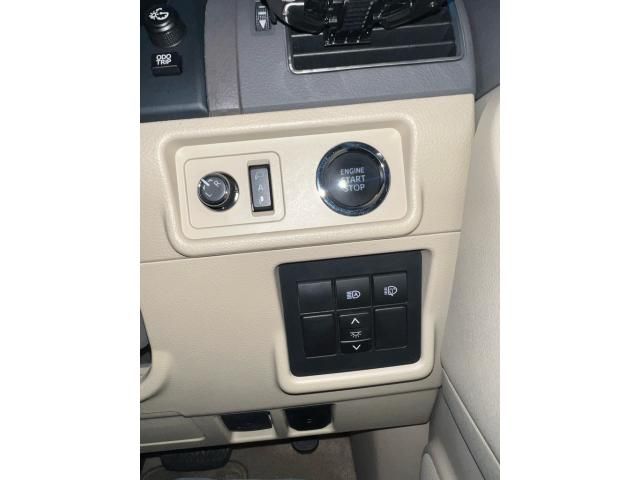 TOYOTA LANDCRUISER PRADO 2019 Image 31