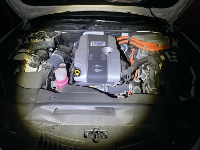 TOYOTA LEXUS RC300H 2019 Image 31