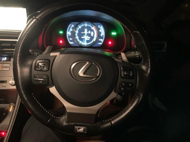 TOYOTA LEXUS RC300H 2019 Image 31