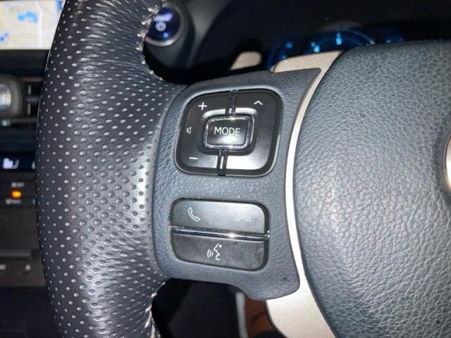 TOYOTA LEXUS RC300H 2019 Image 31