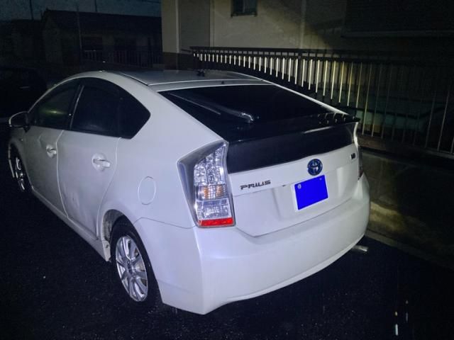 TOYOTA PRIUS 2011 Image 31
