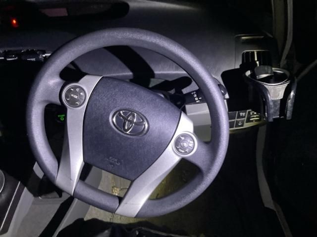 TOYOTA PRIUS 2011 Image 31