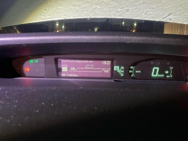 TOYOTA PRIUS 2011 Image 31