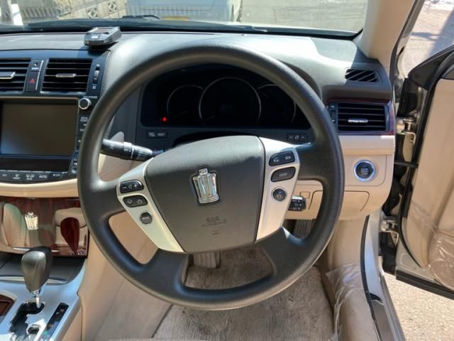 TOYOTA CROWN SEDAN 4WD 2010 Image 31