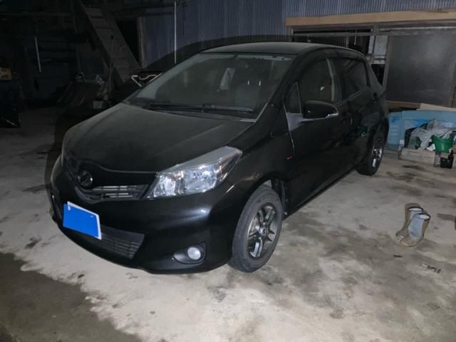 TOYOTA VITZ 2013 Image 31