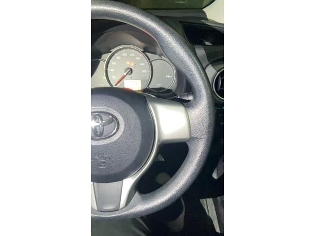 TOYOTA VITZ 2013 Image 31