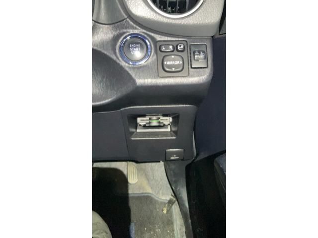 TOYOTA VITZ 2013 Image 31