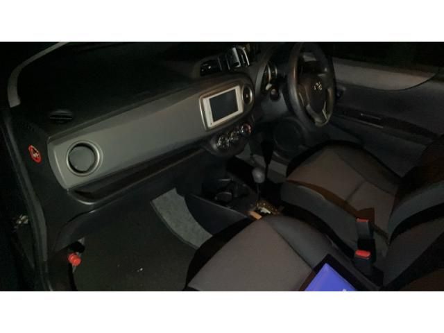 TOYOTA VITZ 2013 Image 31