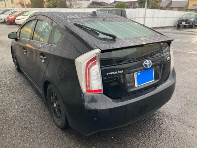 TOYOTA PRIUS 2012 Image 31