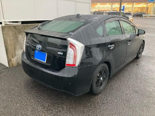 TOYOTA PRIUS 2012 Image 31