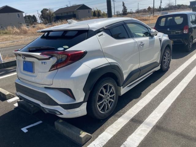 TOYOTA C-HR 2019 Image 31