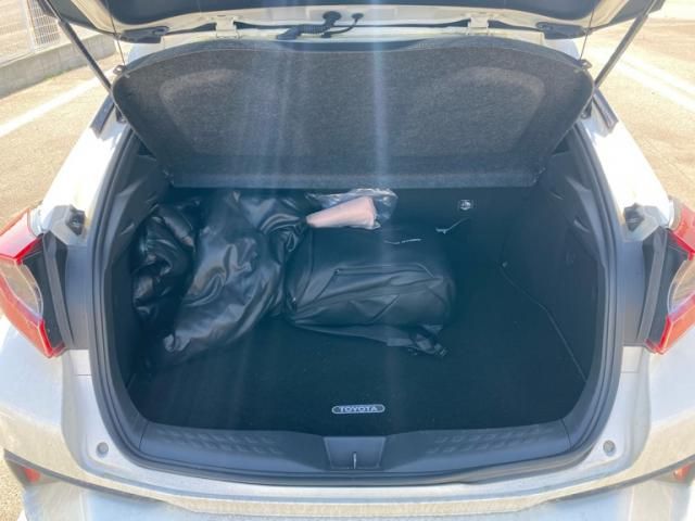 TOYOTA C-HR 2019 Image 31