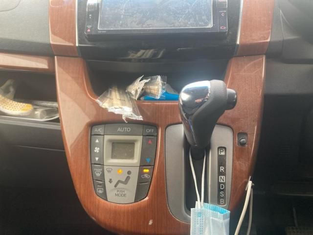 DAIHATSU MOVE CUSTOM 4WD 2013 Image 31