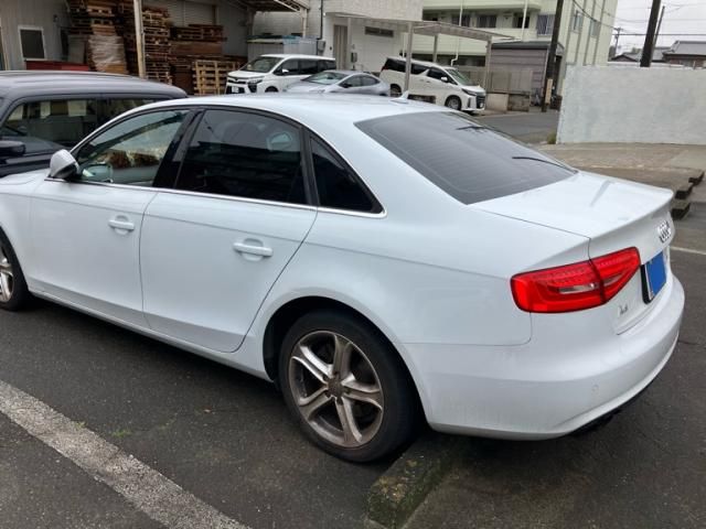 AUDI A4 2013 Image 31