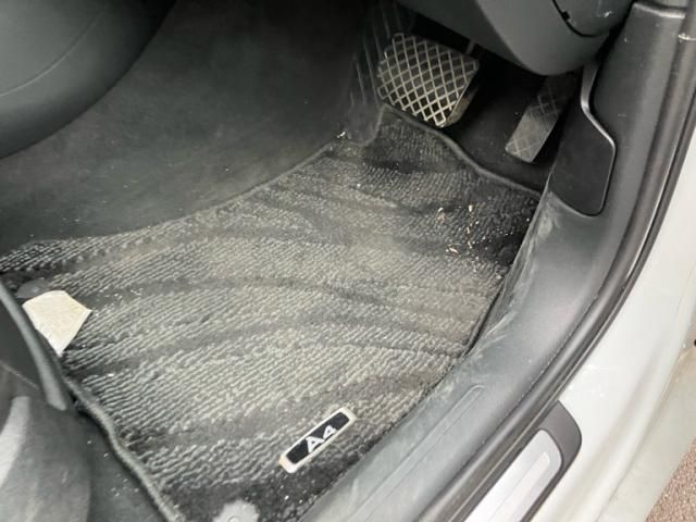 AUDI A4 2013 Image 31