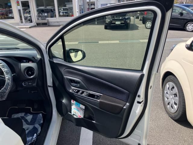 TOYOTA VITZ 2016 Image 31