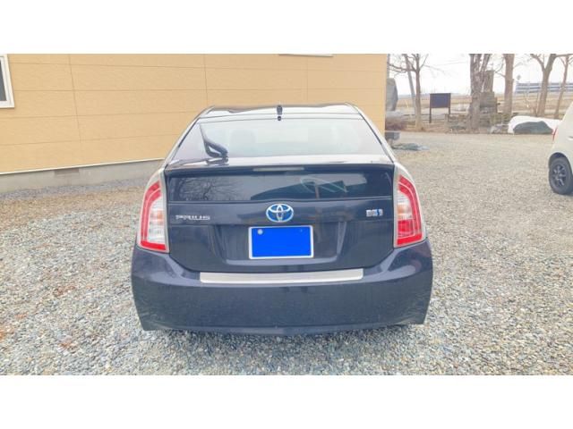 TOYOTA PRIUS 2015 Image 31