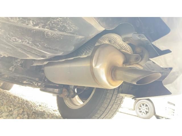 TOYOTA PRIUS 2015 Image 31