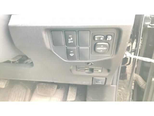 TOYOTA PRIUS 2015 Image 31