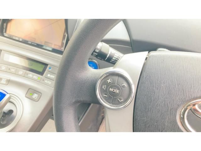 TOYOTA PRIUS 2015 Image 31