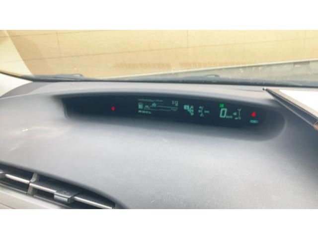 TOYOTA PRIUS 2015 Image 31