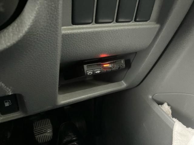 NISSAN CARAVAN VAN 2WD 2018 Image 31