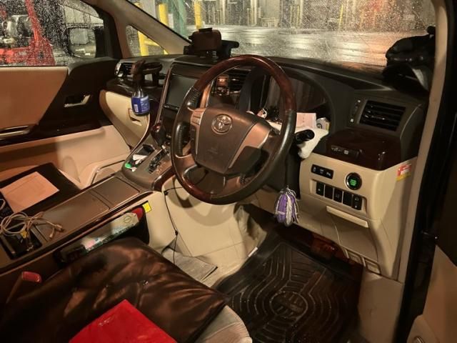 TOYOTA VELLFIRE 2013 Image 31