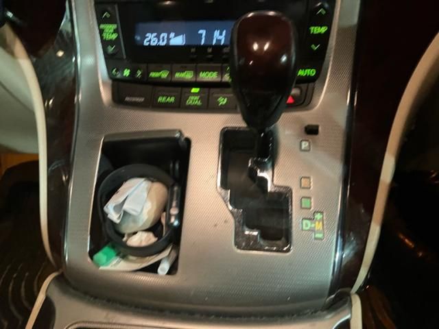 TOYOTA VELLFIRE 2013 Image 31