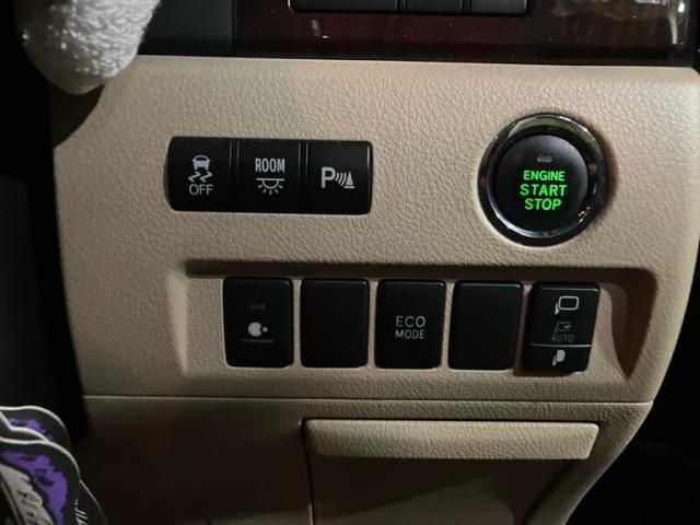 TOYOTA VELLFIRE 2013 Image 31