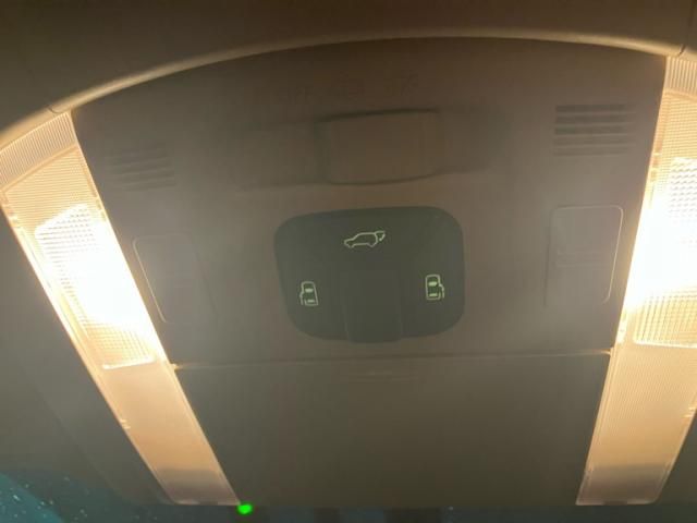 TOYOTA VELLFIRE 2013 Image 31