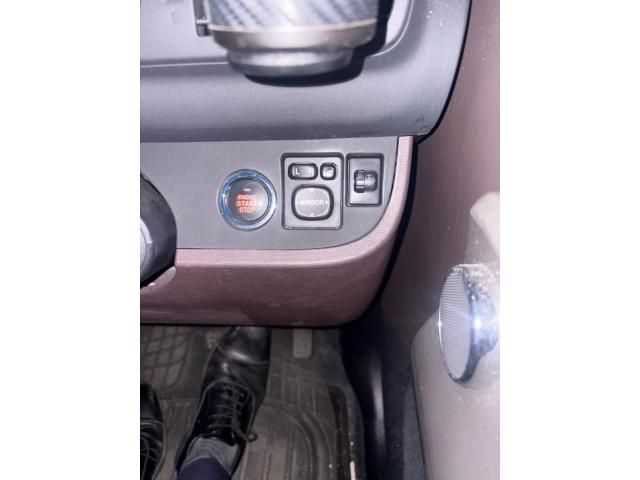 TOYOTA IQ 2010 Image 31