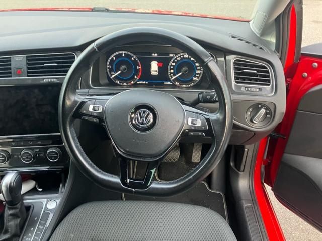 VOLKSWAGEN GOLF VARI 2020 Image 31