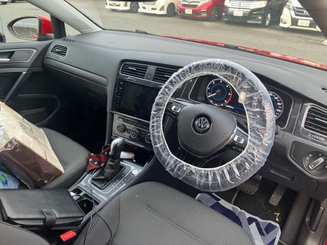 VOLKSWAGEN GOLF VARI 2020 Image 31