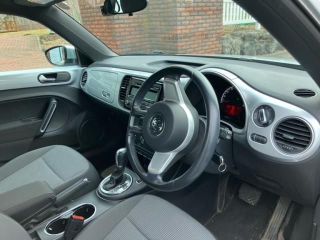 VOLKSWAGEN THE BEETL 2013 Image 31