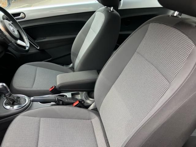 VOLKSWAGEN THE BEETL 2013 Image 31