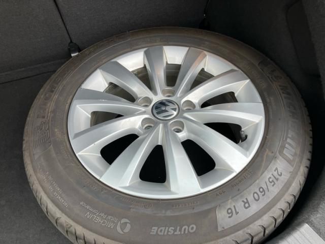 VOLKSWAGEN THE BEETL 2013 Image 31