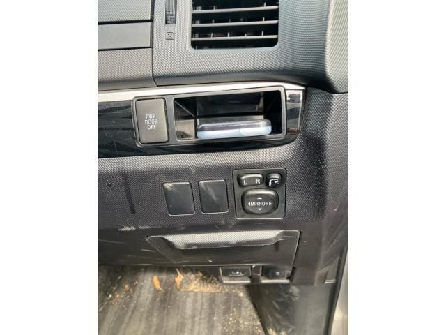 TOYOTA ESTIMA 2013 Image 31